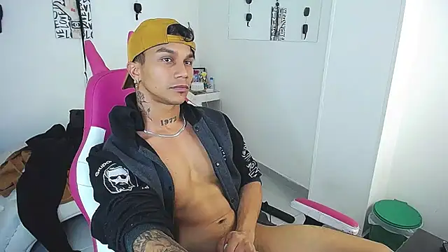 Leonard_Price webcam