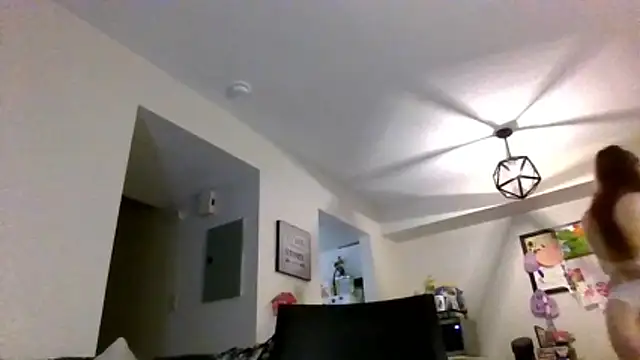 thedevinemama webcam