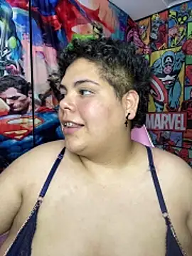 Hailey_Curvy webcam