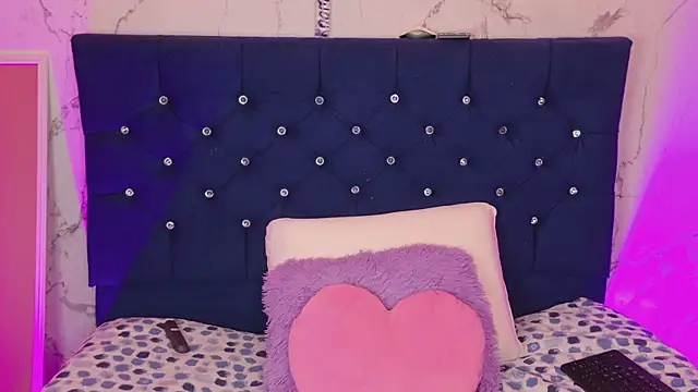 Dakotaa_Johnson webcam
