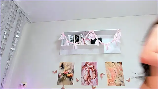 Milly_Lane webcam