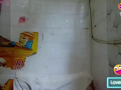 HugeAgatha webcam