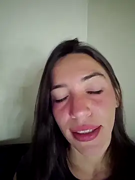 loveuu-bae webcam