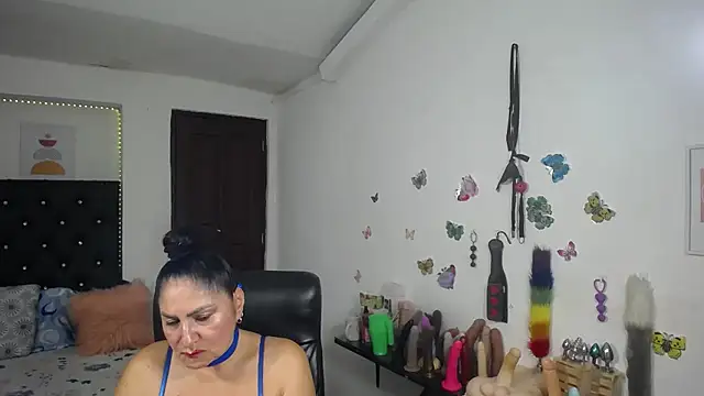 mature_bigboobs10 webcam