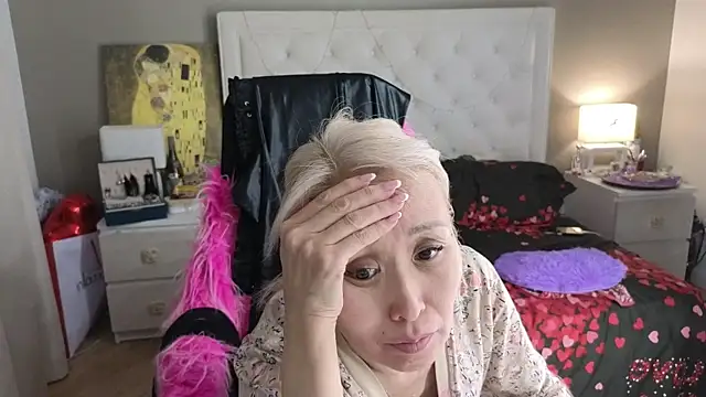 roxalanastar - RoxalanaStar's free webcam