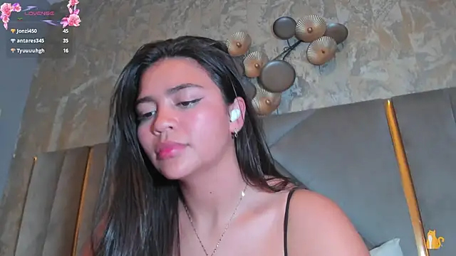 KimDevinne webcam