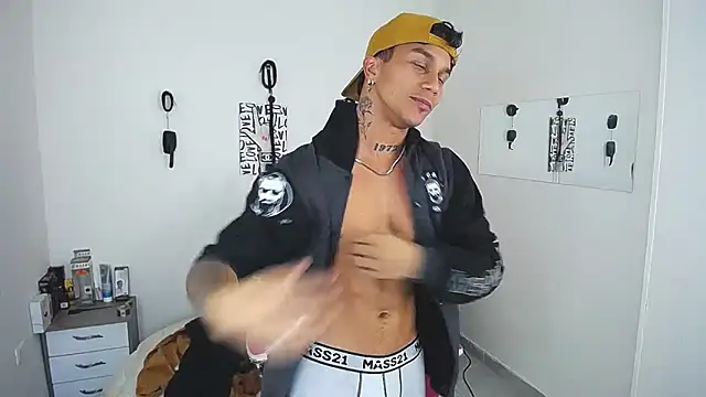 Leonard_Price webcam