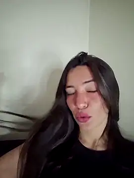 loveuu-bae webcam