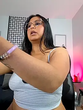 Amber_gold_ webcam