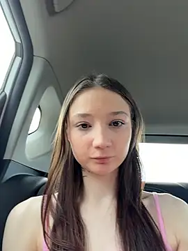 hiding-mila live sex cam
