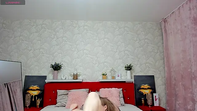 KattyPeachX webcam