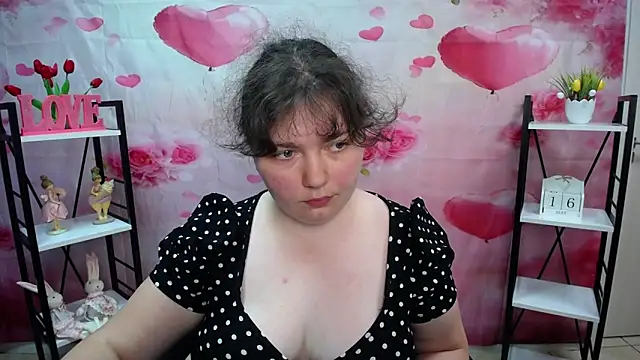 NeonilaLisova webcam