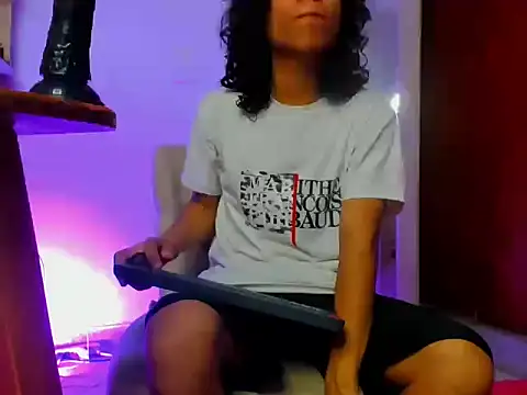 issac_latin webcam