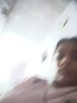 Trisha_71 webcam