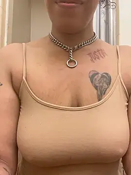 Desirae_Luciano