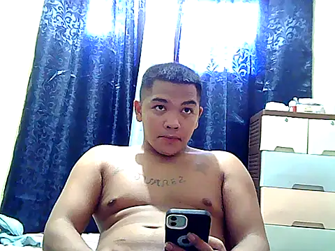 ur_asianbigcock webcam