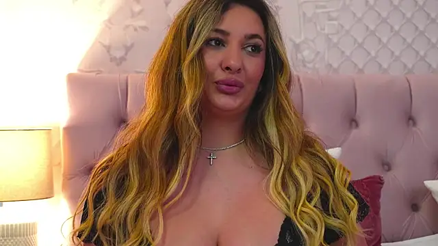 YaaraCollins webcam