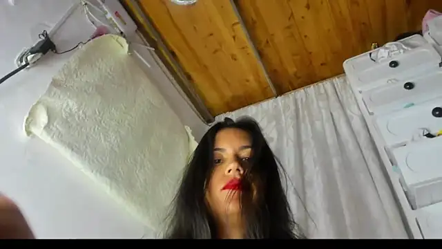 roxanamariahills_ webcam