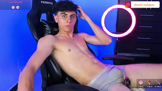 Demian_cute18