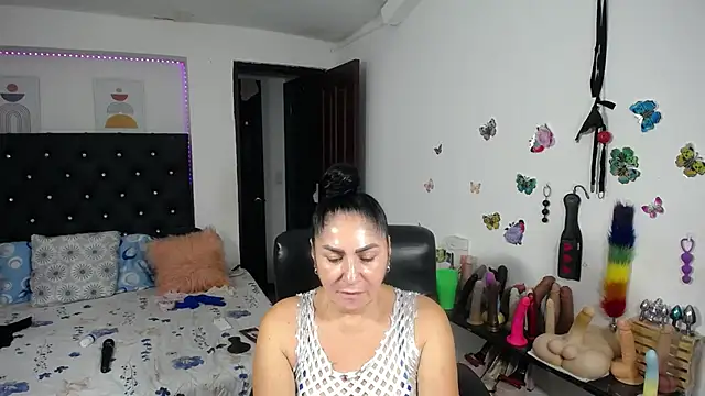 mature_bigboobs10 webcam