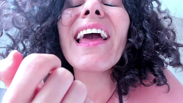 _CurlySue_