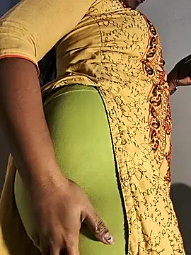 DIRTYSECRET_QUEEN_07