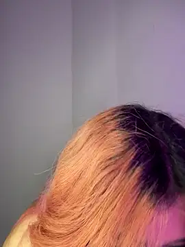 Valen-Foxx1