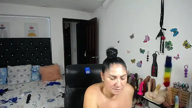 mature_bigboobs10 webcam
