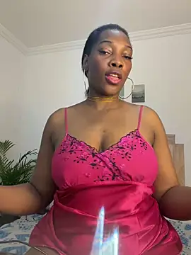 Nahomy_Tunner webcam