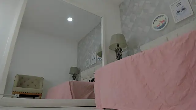 naia_cox webcam