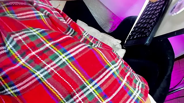 MargaretQualley webcam