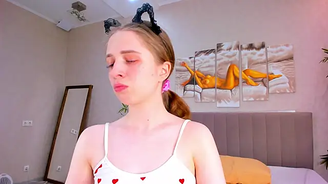 Camilla_Kelly webcam