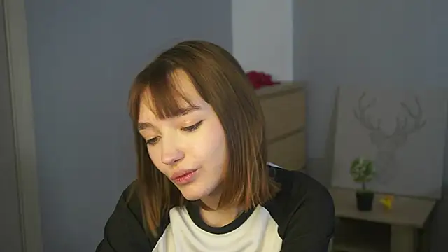 Leyla_crsh webcam