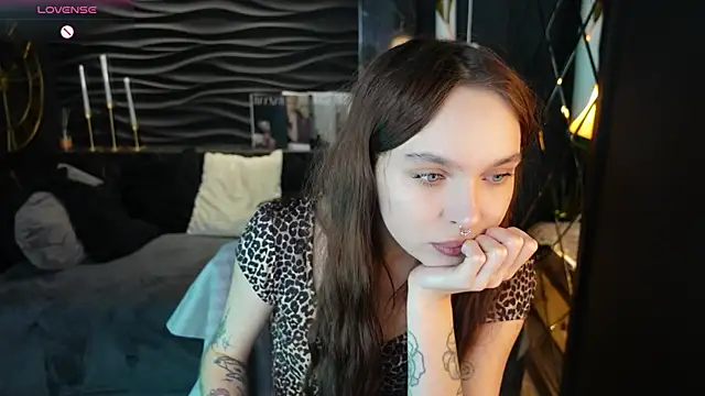 ChloeSunny webcam