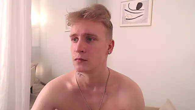 AlexxSweet webcam