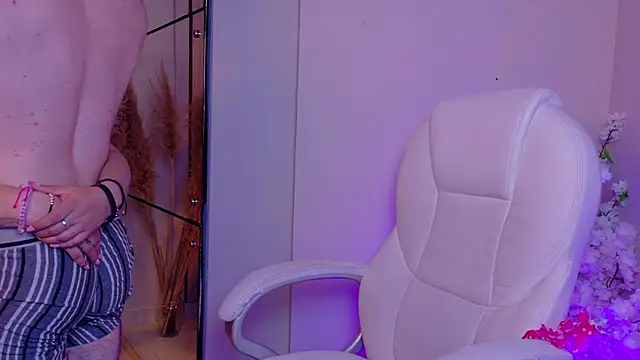 amy_and_andy - AMY_AND_ANDY's free webcam - UK Sex Cams
