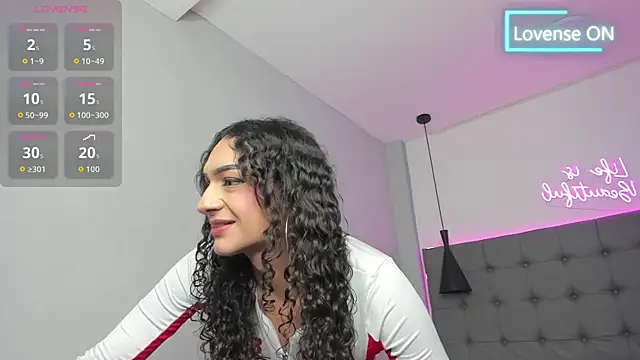 scarletcherry18 webcam