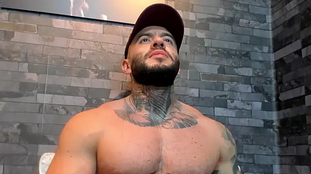 brucedallas - BruceDallas's free webcam - UK Sex Cams