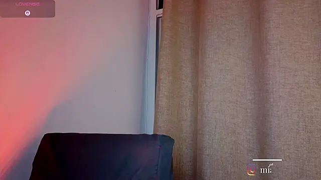 mia_bonneett - Mia_bonneett's free webcam - UK Sex Cams