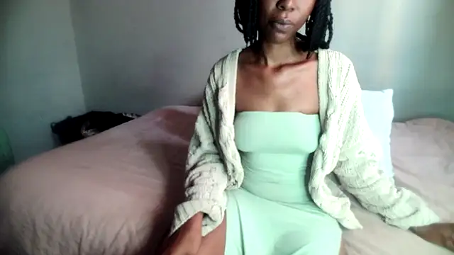 blueyxxx - BlueyXxX's free webcam - UK Sex Cams