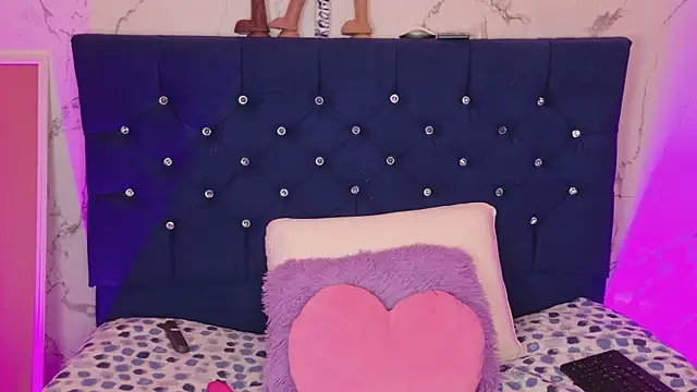 Dakotaa_Johnson webcam