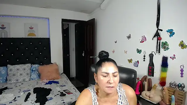 mature_bigboobs10 webcam
