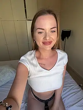 ElenaRebelle webcam