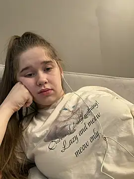 HornyGirlH webcam