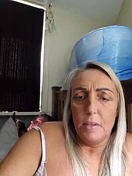 theblondecocklover (Ask my age) - Toy pussy