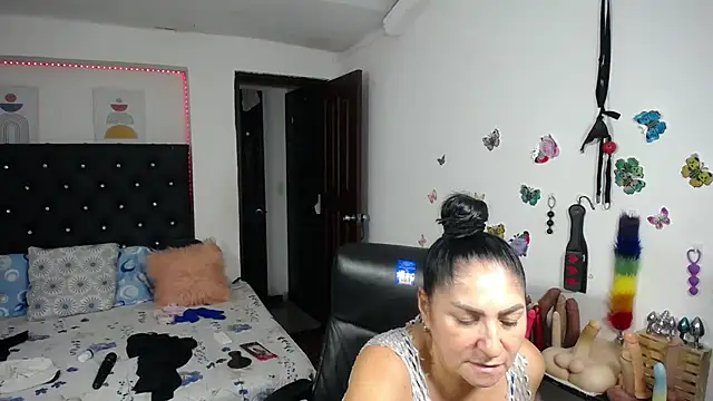 mature_bigboobs10 webcam