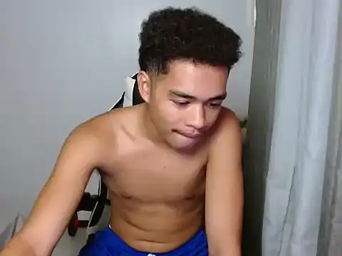 curlyasian_njxx webcam