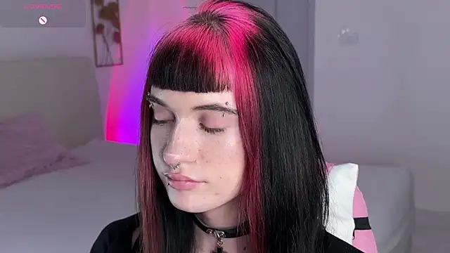 Vailyreb_ webcam
