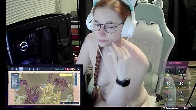 LilyFoxxx webcam