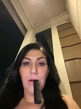 LittleMissEeve webcam